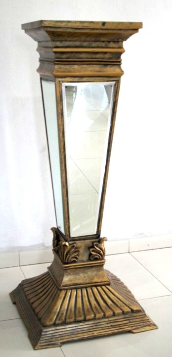 Anne Pedestal Mirror